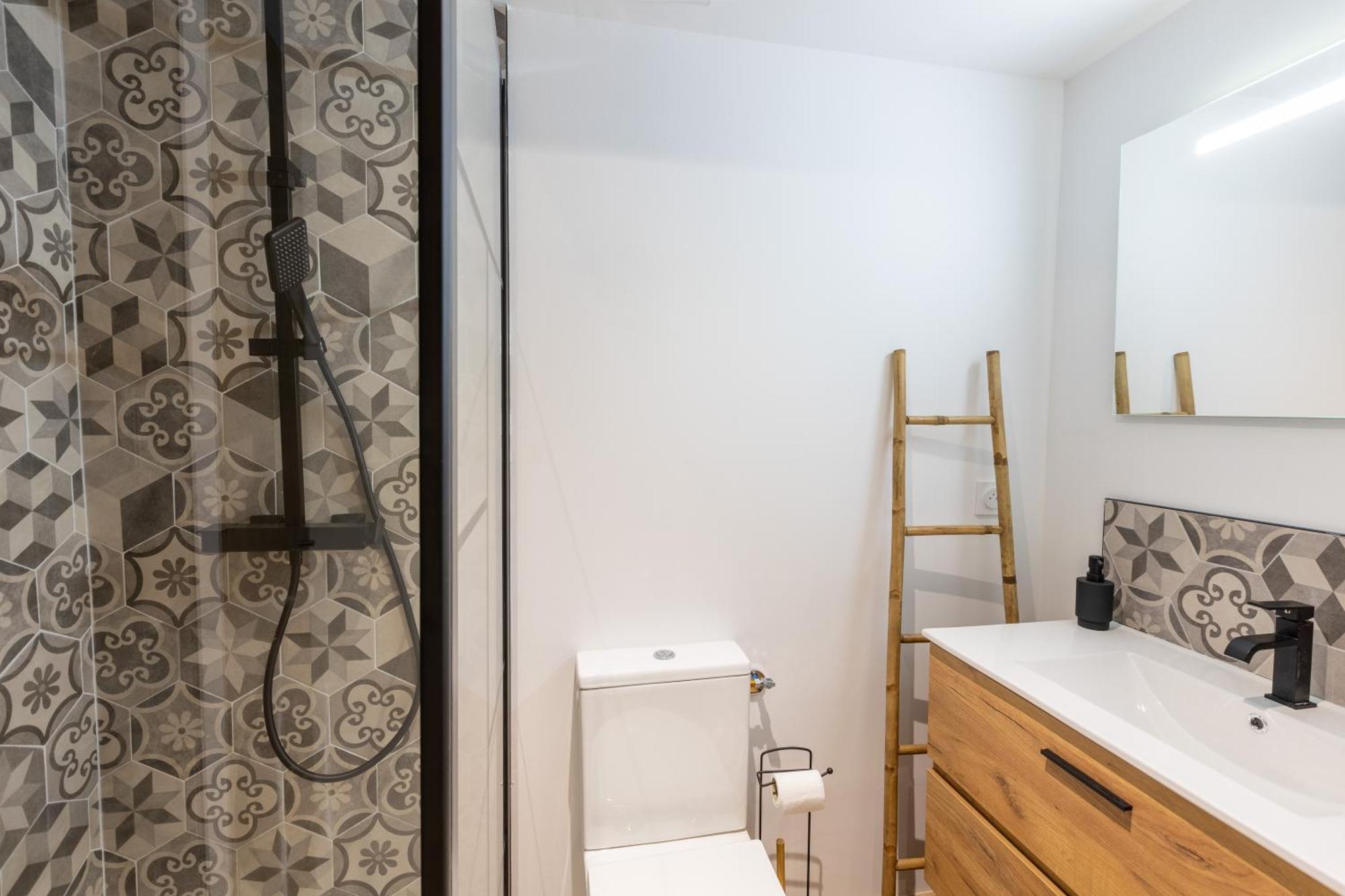 Le Repaire Des Ecureuils - Appt Avec Terrasse Apartment Formigueres Ngoại thất bức ảnh