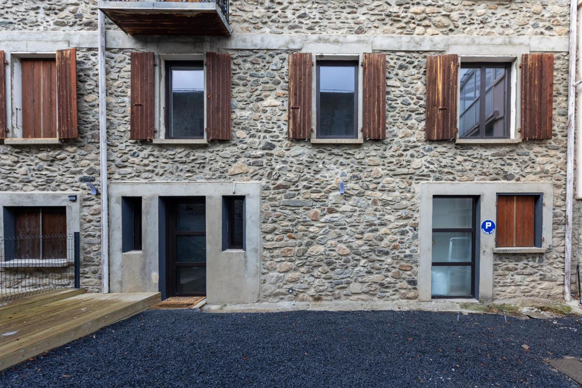 Le Repaire Des Ecureuils - Appt Avec Terrasse Apartment Formigueres Ngoại thất bức ảnh